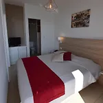 Apart Otel Les Calanques 3*