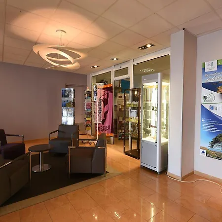 Apart-hotel Les Calanques 3*