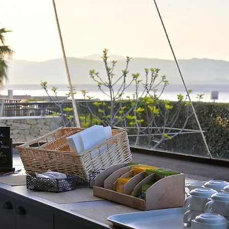 Apart-hotel Les Calanques 3*