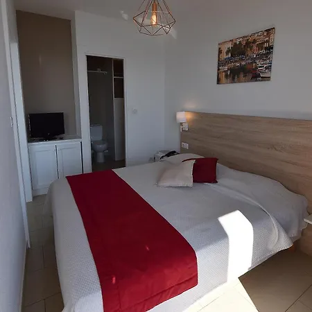 Aparthotel Les Calanques 3*
