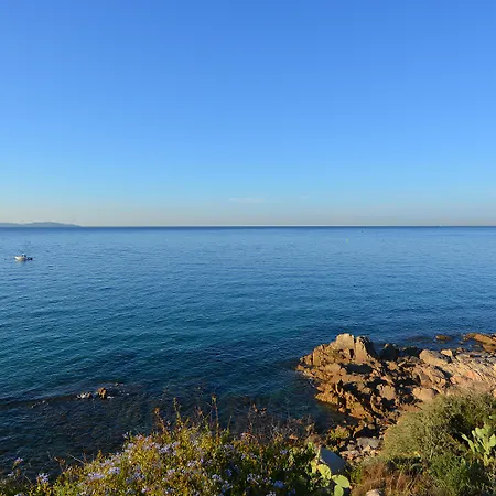 Les Calanques Aparthotel 3*