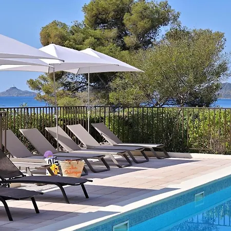 Lägenhetshotell Les Calanques 3*