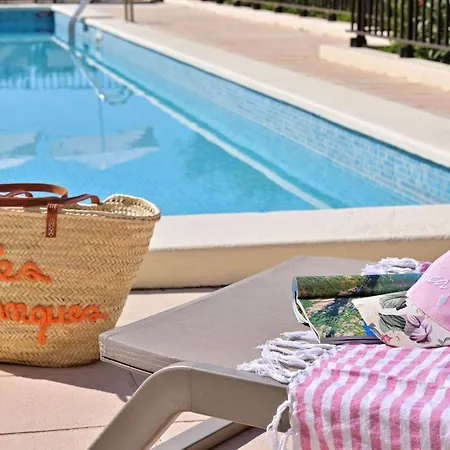 Lägenhetshotell Les Calanques Ajaccio (Corsica)