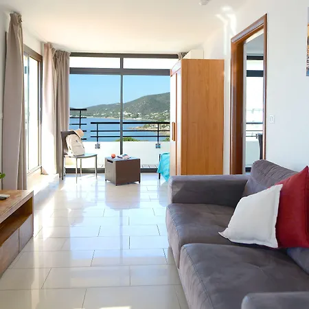 Les Calanques 3* أجاكسيو