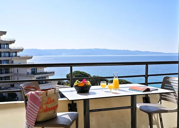 Les Calanques 3* Ajaccio