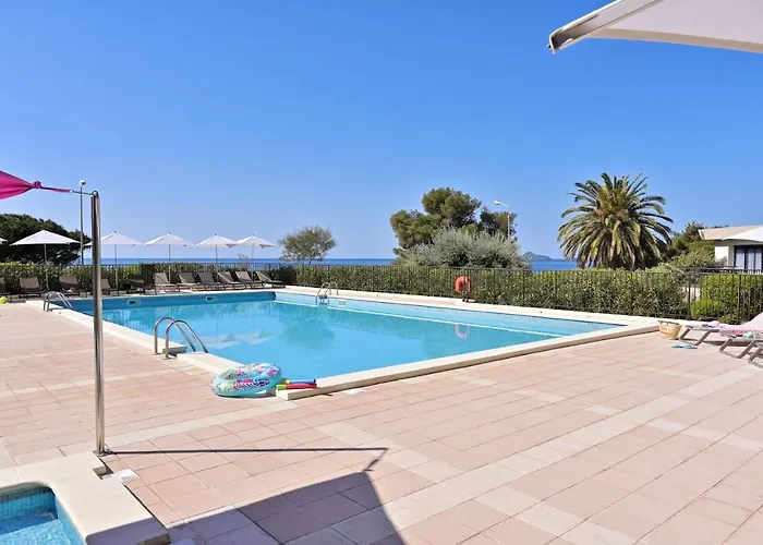 Résidence Les Calanques Appart hôtel 3*