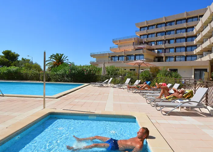 Les Calanques Aparthotel Ajaccio (Corsica)