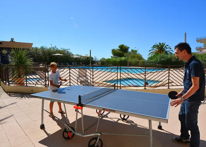 Les Calanques Apartmanhotel 3*