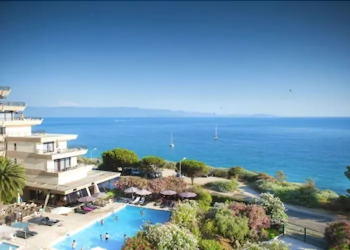 Les Calanques Apartmanhotel 3*