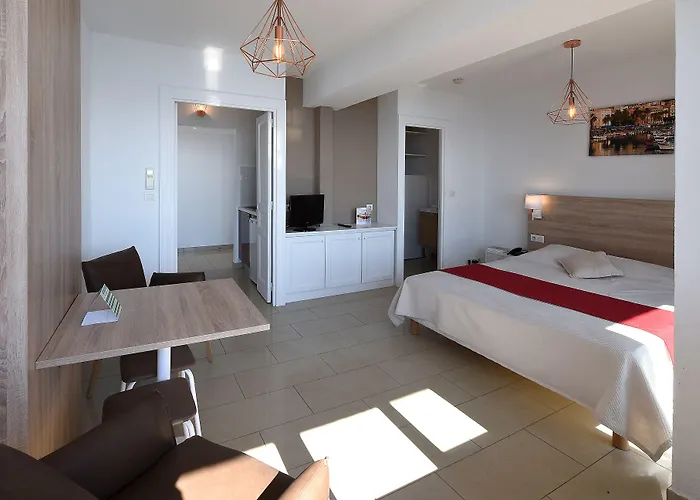 Résidence Les Calanques 3*